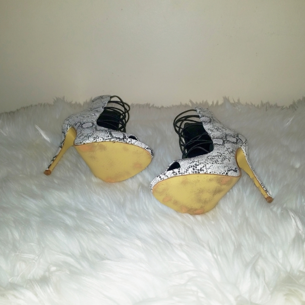 Shoes - Picture 5 of 5